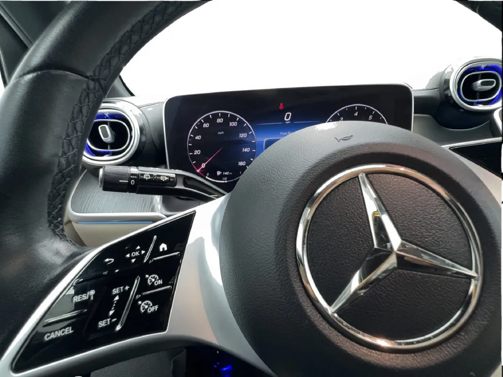 Mercedes-Benz GLC photo 45