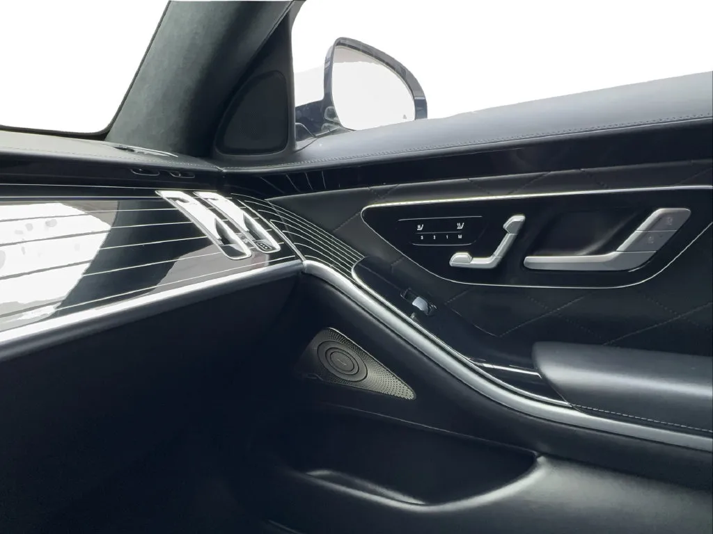 Mercedes-Benz S-Class photo 48