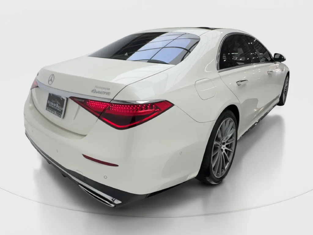 Mercedes-Benz S-Class photo 8