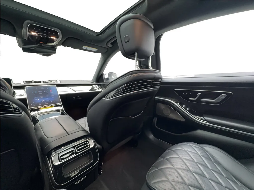 Mercedes-Benz S-Class photo 41