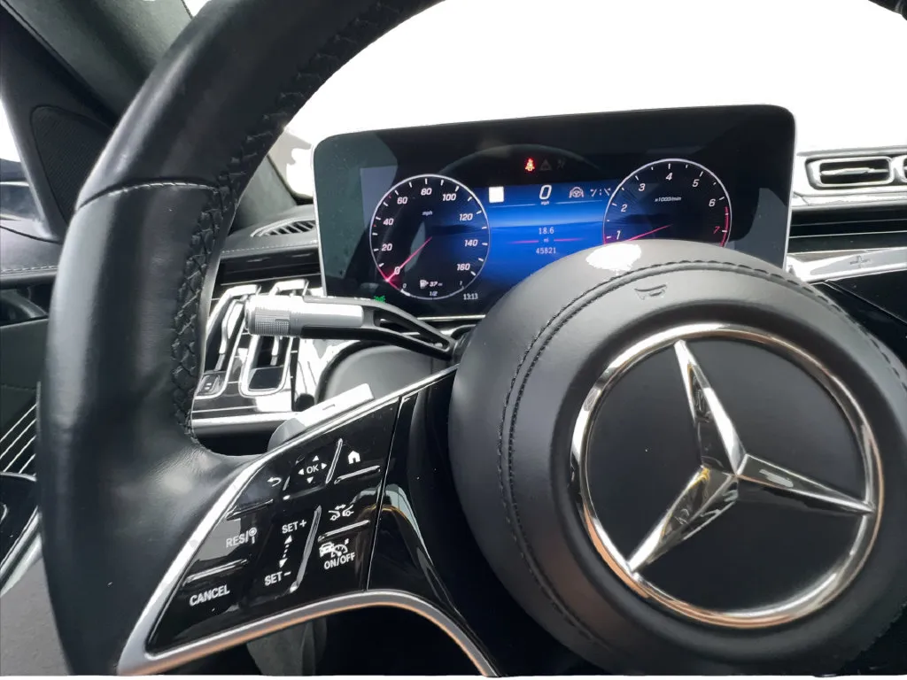 Mercedes-Benz S-Class photo 45