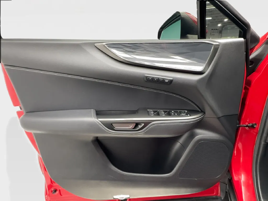 Lexus NX photo 26