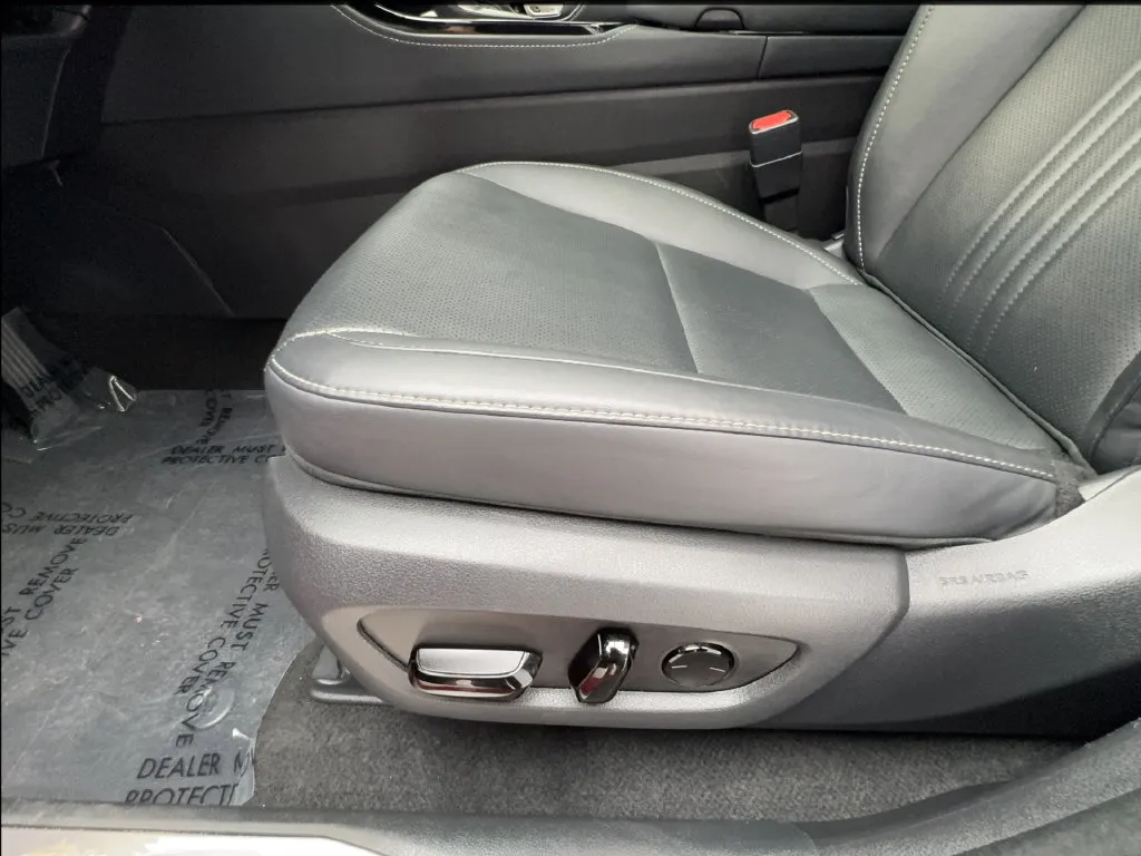 Lexus NX photo 25