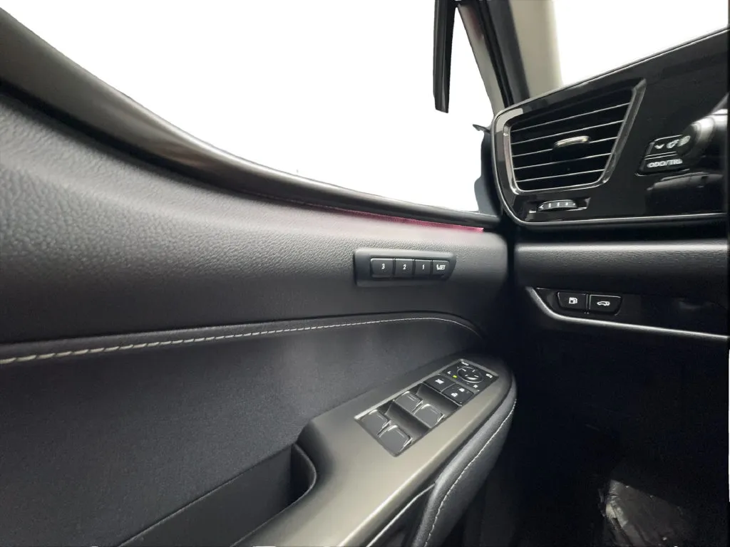 Lexus NX photo 50