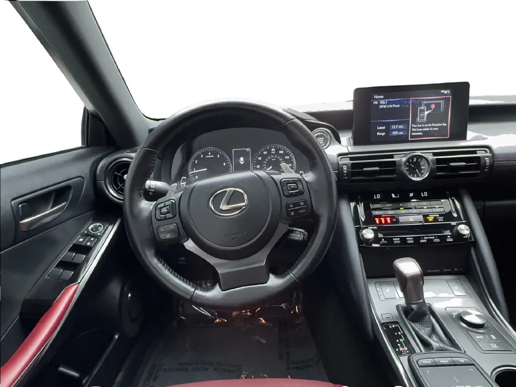 Lexus IS photo 40
