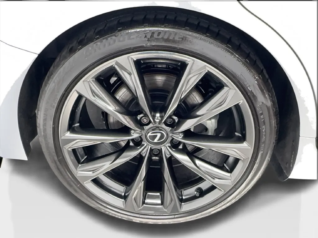 Lexus IS photo 18
