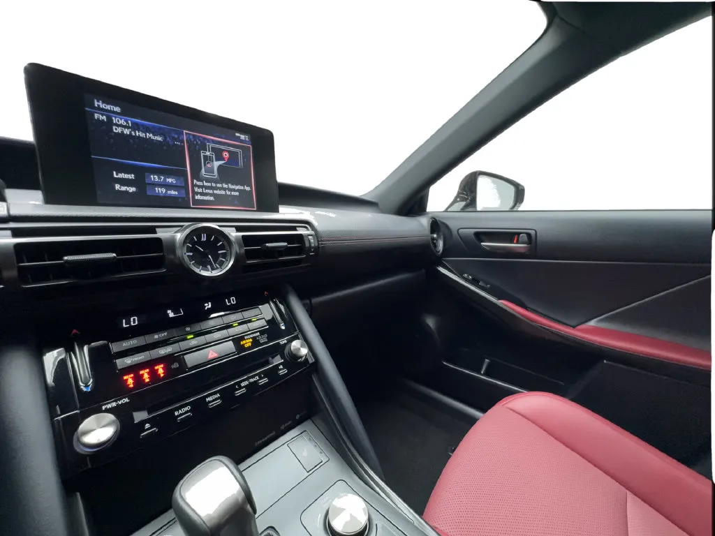 Lexus IS photo 47