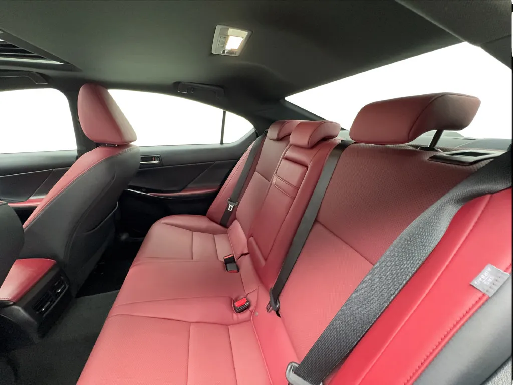 Lexus IS photo 28