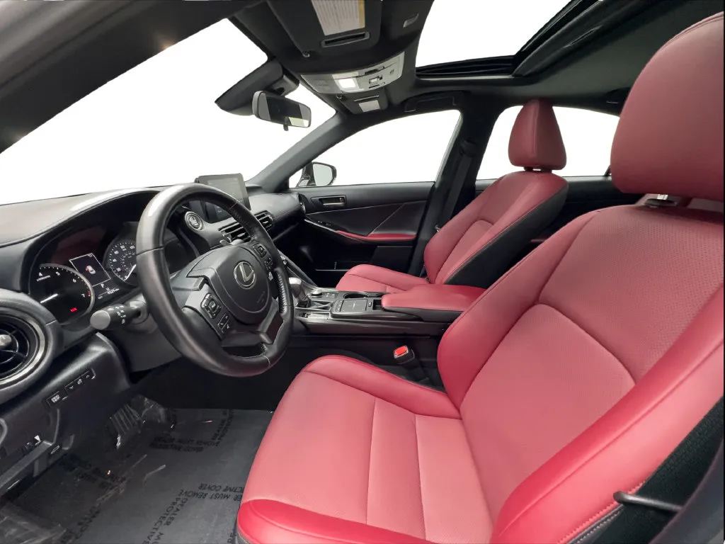 Lexus IS photo 22