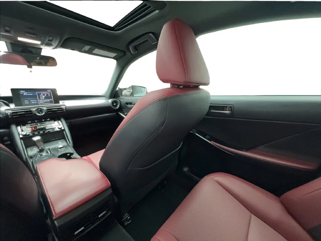 Lexus IS photo 43