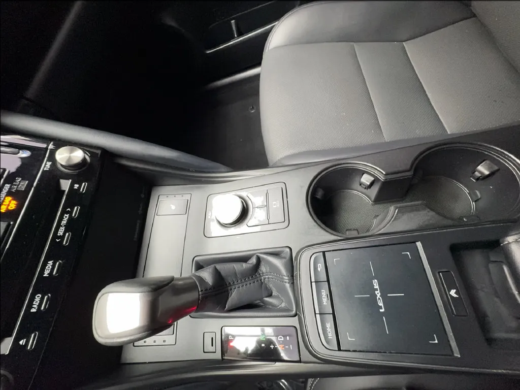 Lexus IS photo 58