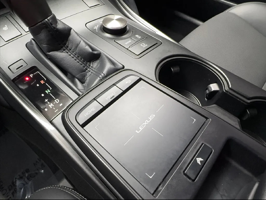 Lexus IS photo 57