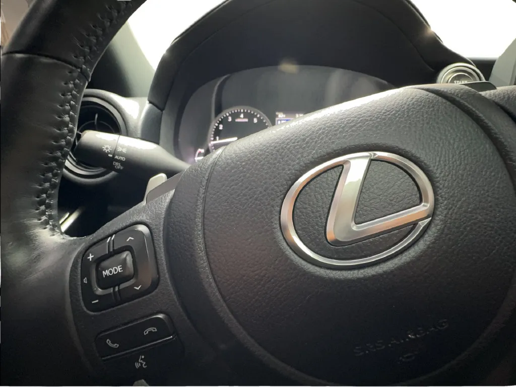 Lexus IS photo 47