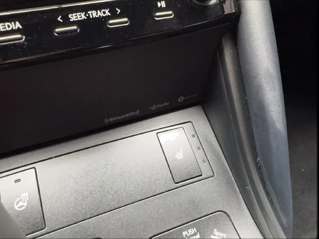 Lexus IS photo 54