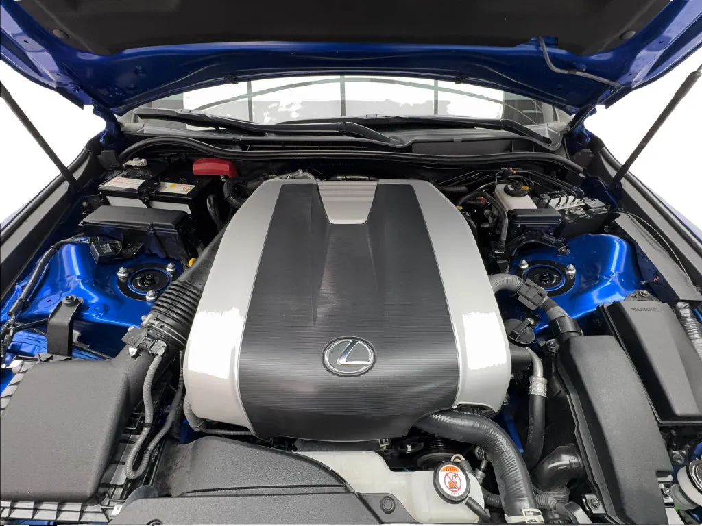 Lexus IS photo 20