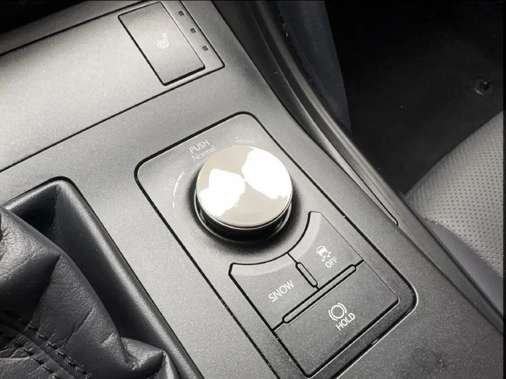 Lexus IS photo 56