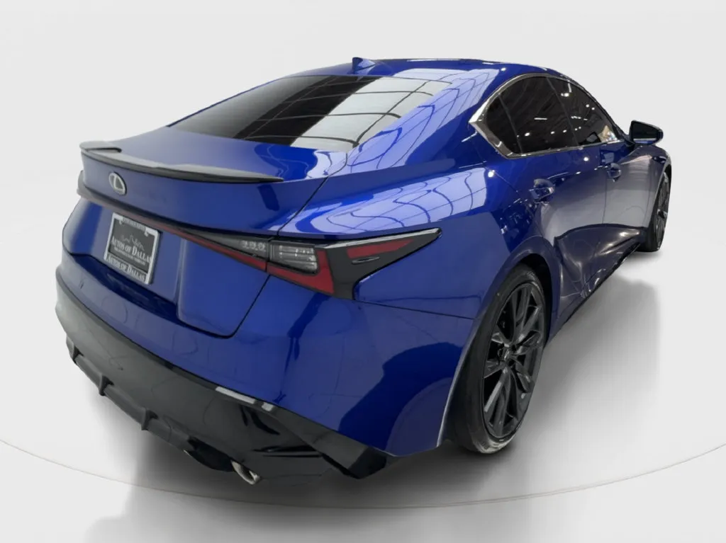 Lexus IS photo 8