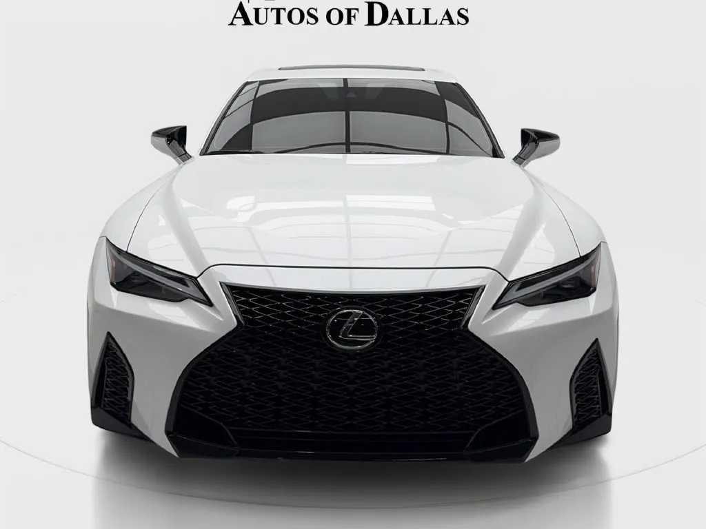 Lexus IS photo 4