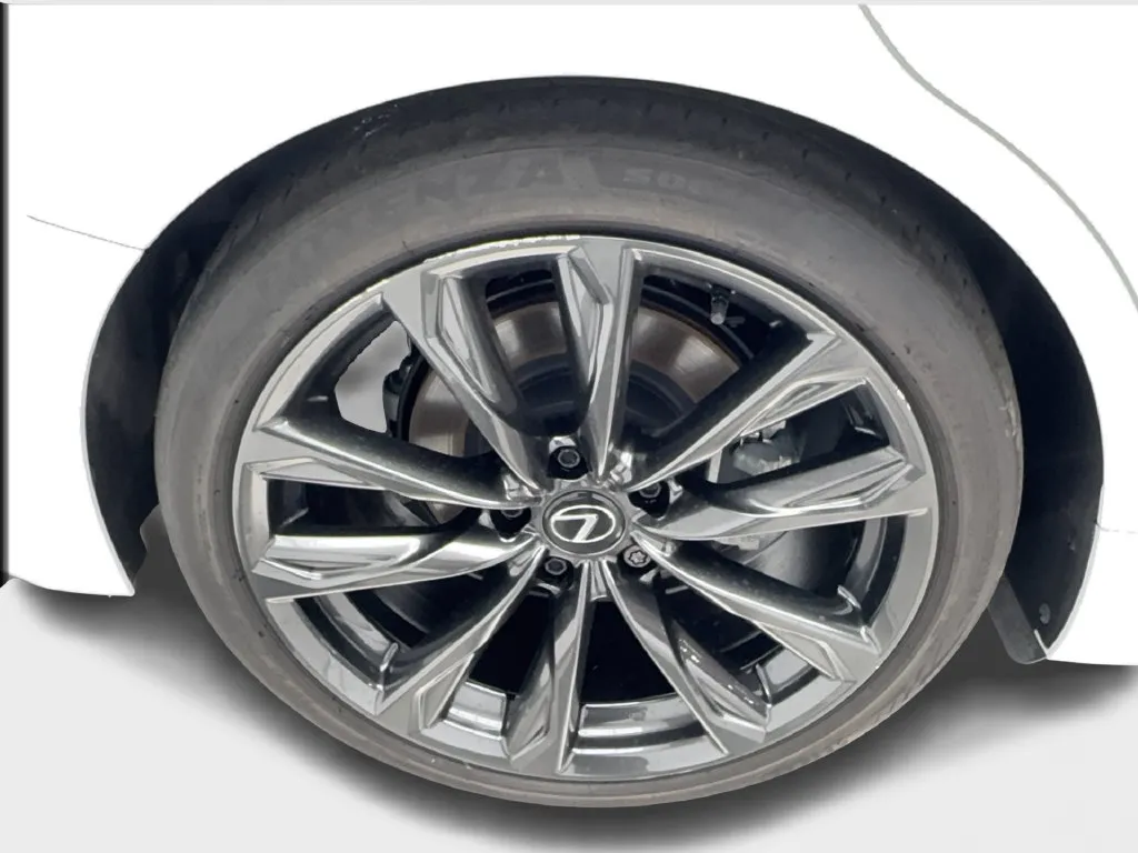 Lexus IS photo 18