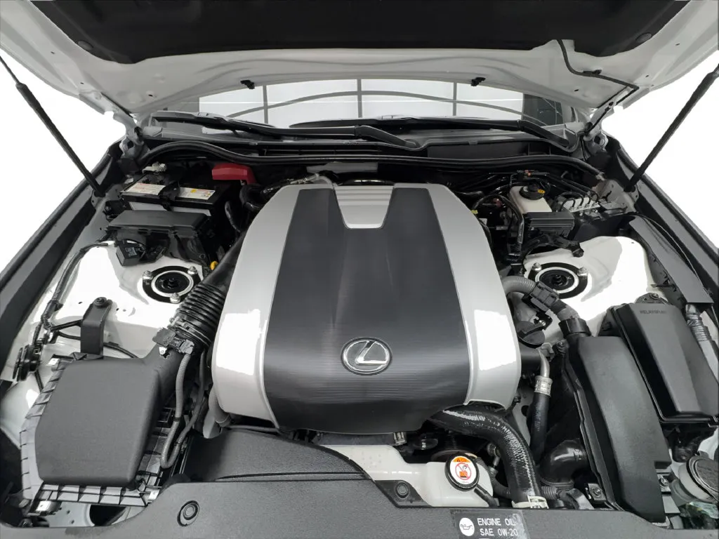 Lexus IS photo 20