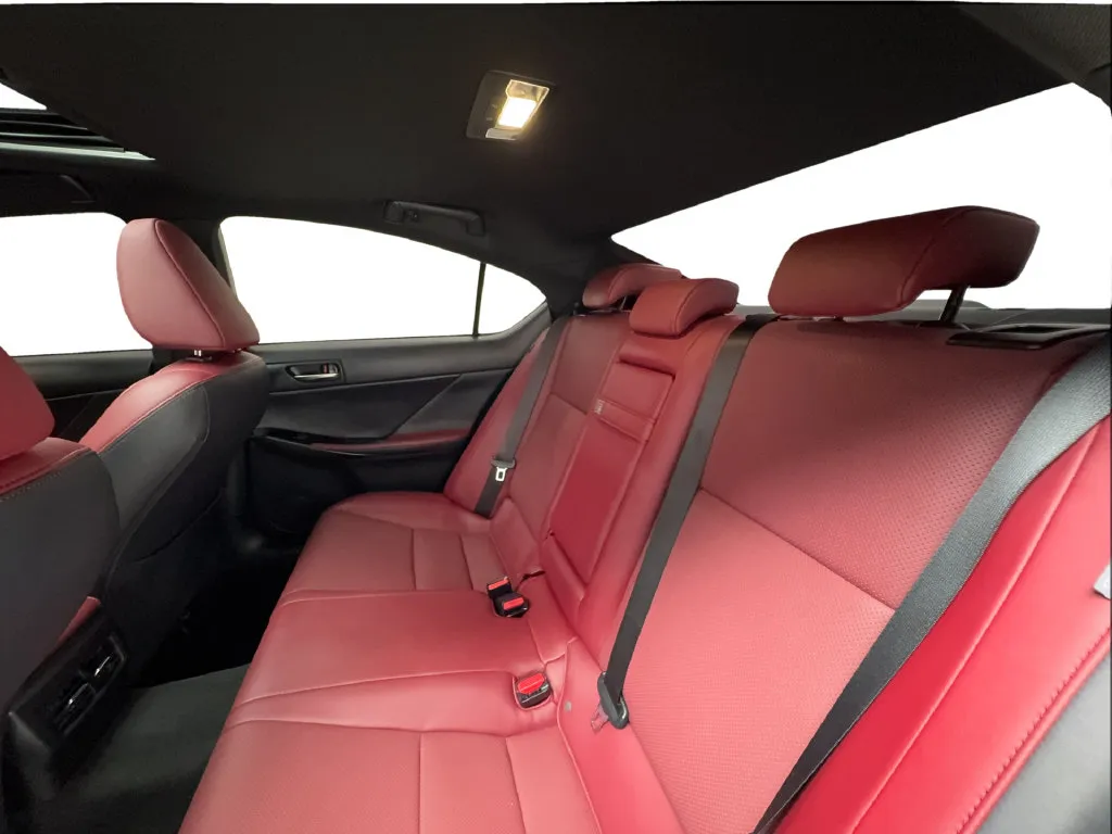 Lexus IS photo 28
