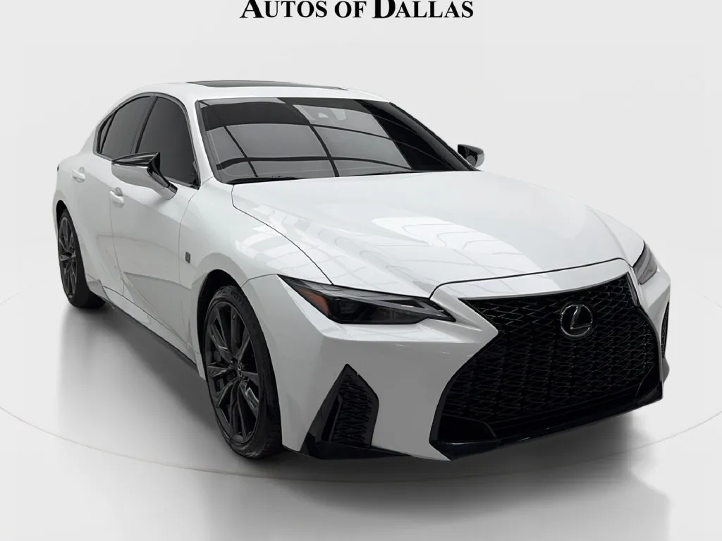 Lexus IS photo 3