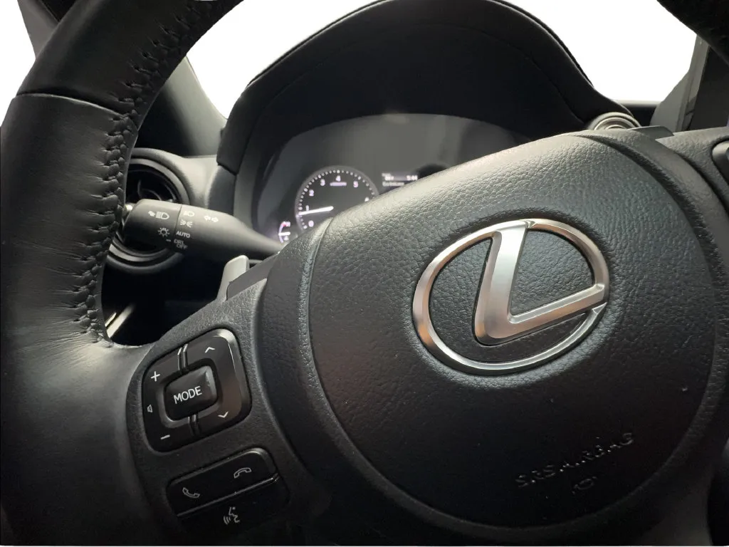 Lexus IS photo 47