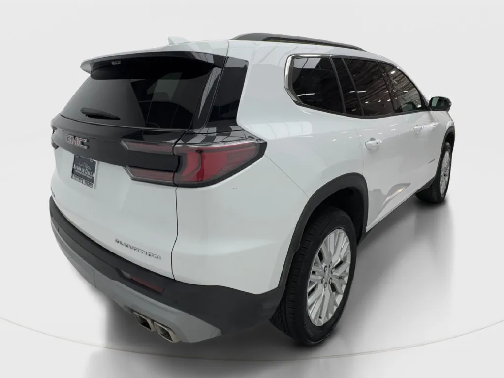GMC Acadia photo 8