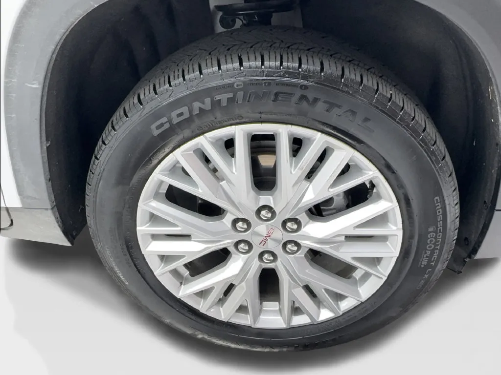 GMC Acadia photo 15