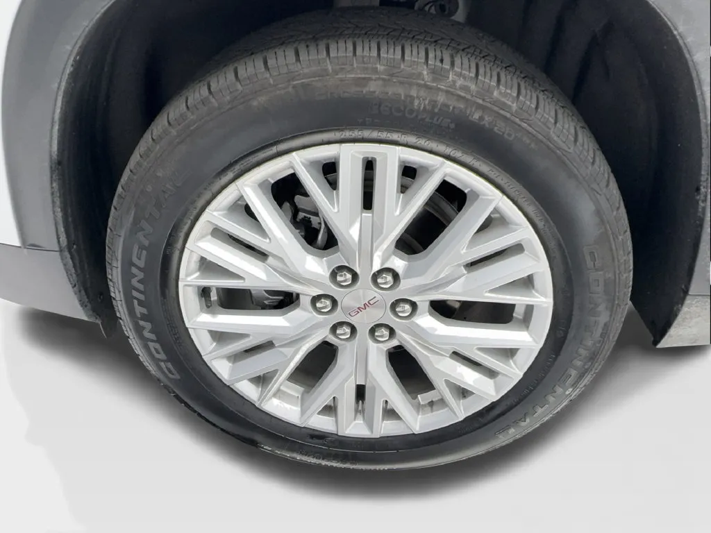GMC Acadia photo 14
