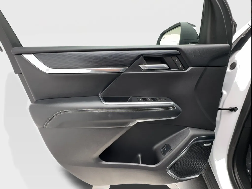 GMC Acadia photo 25