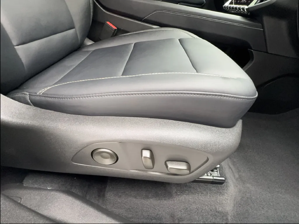 GMC Acadia photo 36