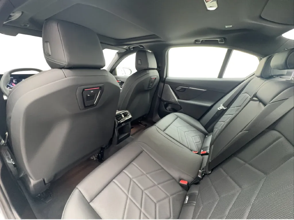 BMW 5 Series photo 23