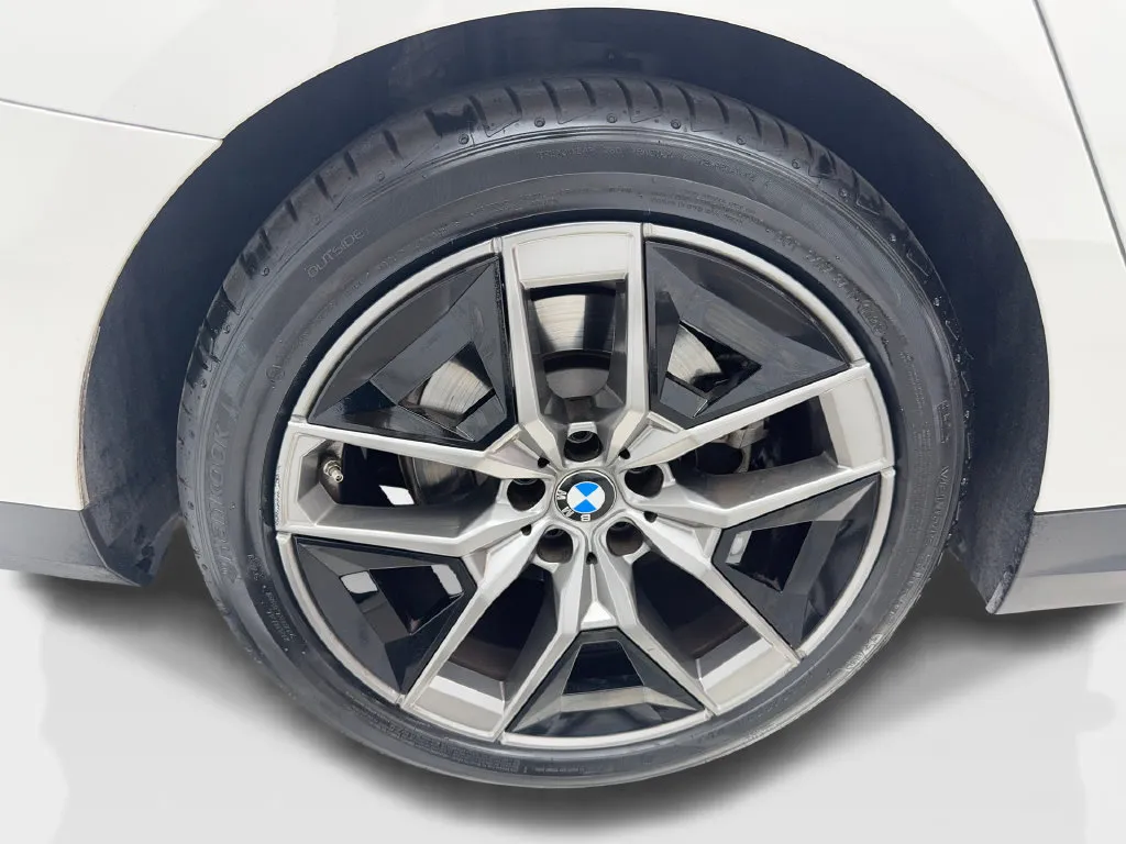 BMW 5 Series photo 15