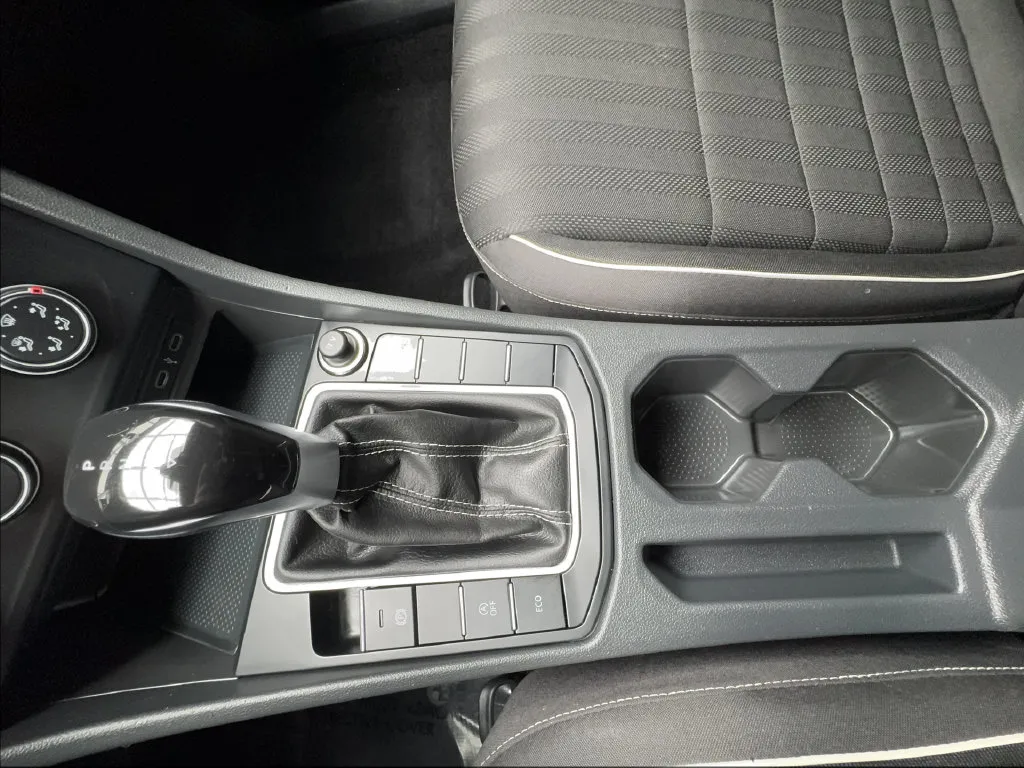 Volkswagen Jetta photo 50