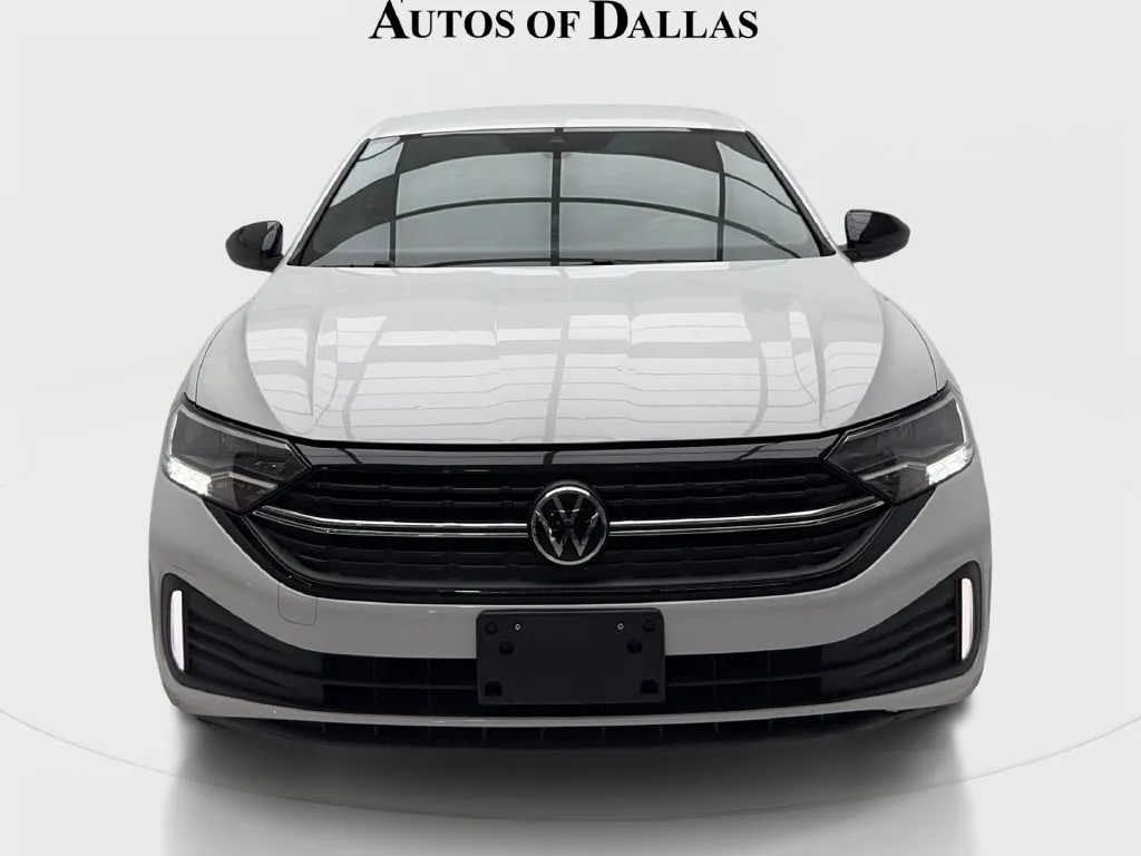 Volkswagen Jetta photo 4
