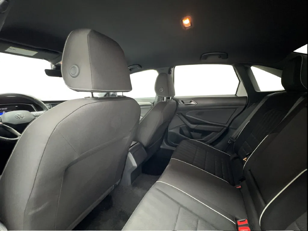 Volkswagen Jetta photo 25