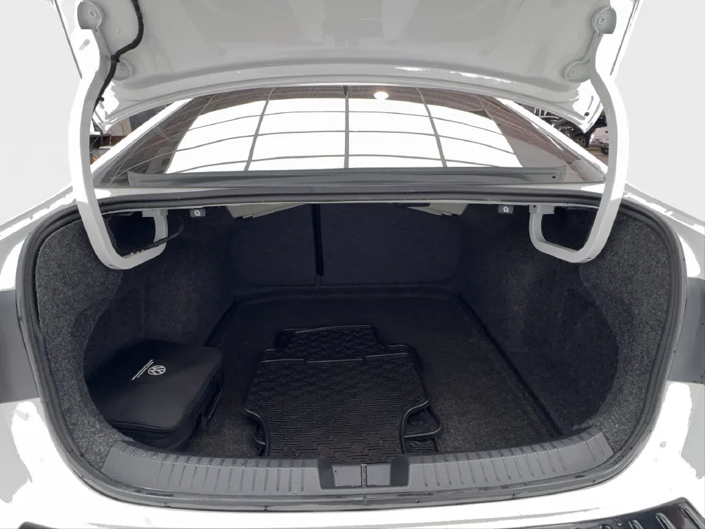Volkswagen Jetta photo 18