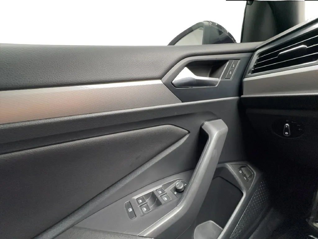 Volkswagen Jetta photo 47