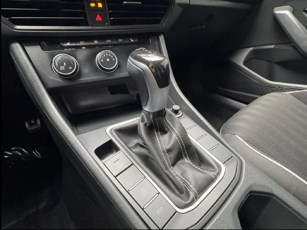Volkswagen Jetta photo 48