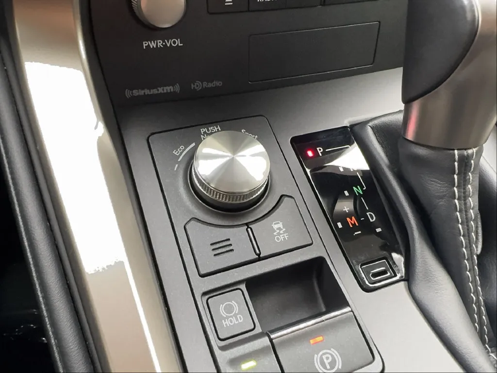 Lexus NX photo 54