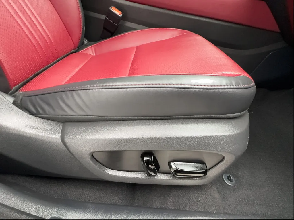 Lexus NX photo 35