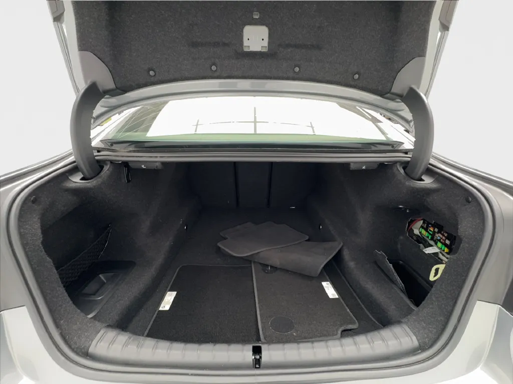 BMW 5 Series photo 19