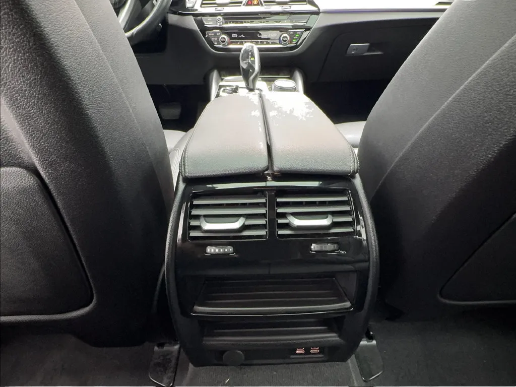 BMW 5 Series photo 43