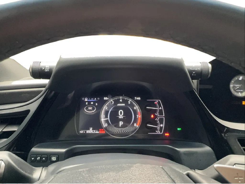 Lexus ES photo 44