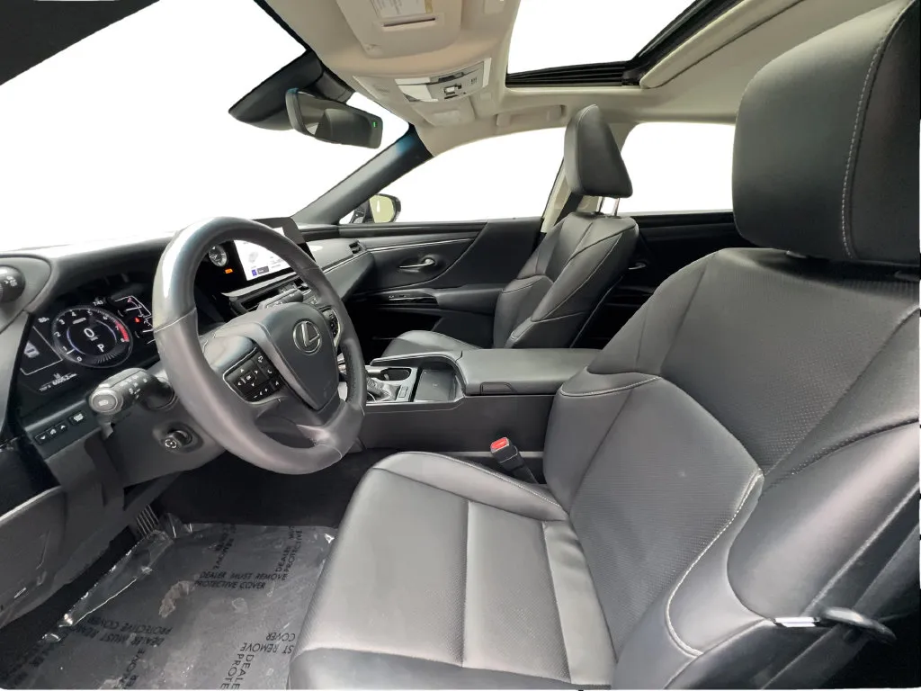 Lexus ES photo 22