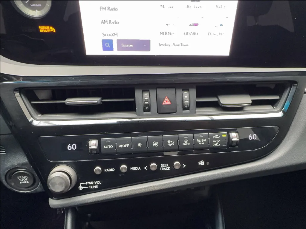 Lexus ES photo 55