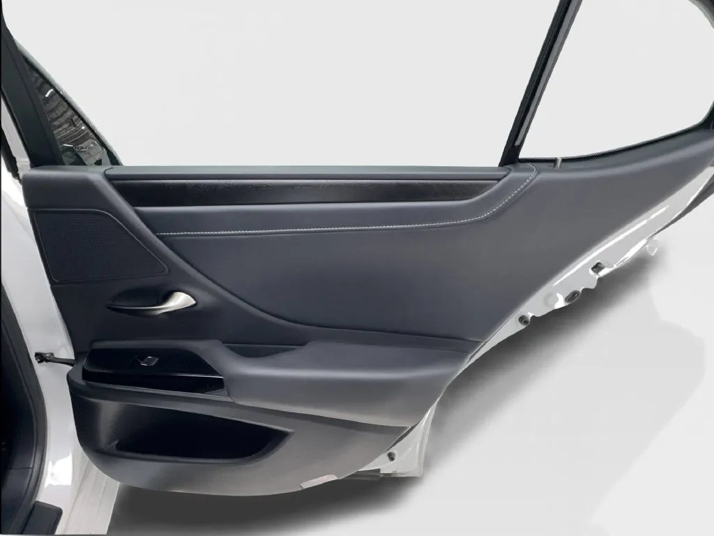 Lexus ES photo 33