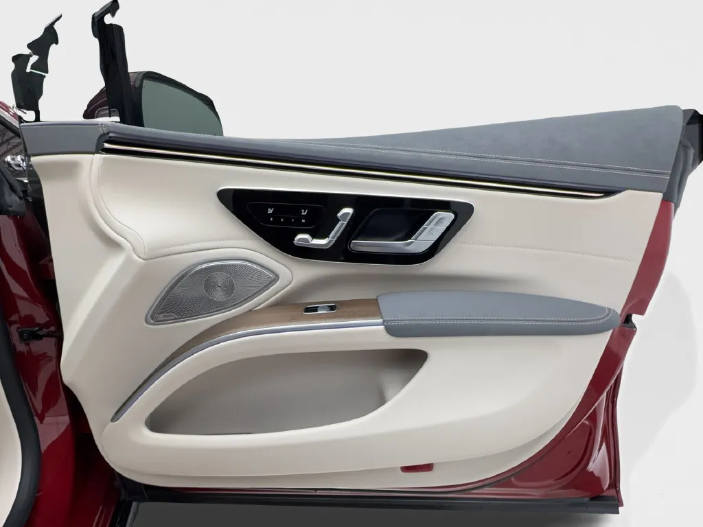 Mercedes-Benz EQS photo 35