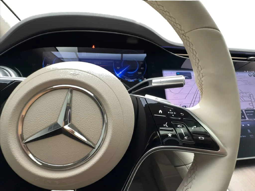 Mercedes-Benz EQS photo 44